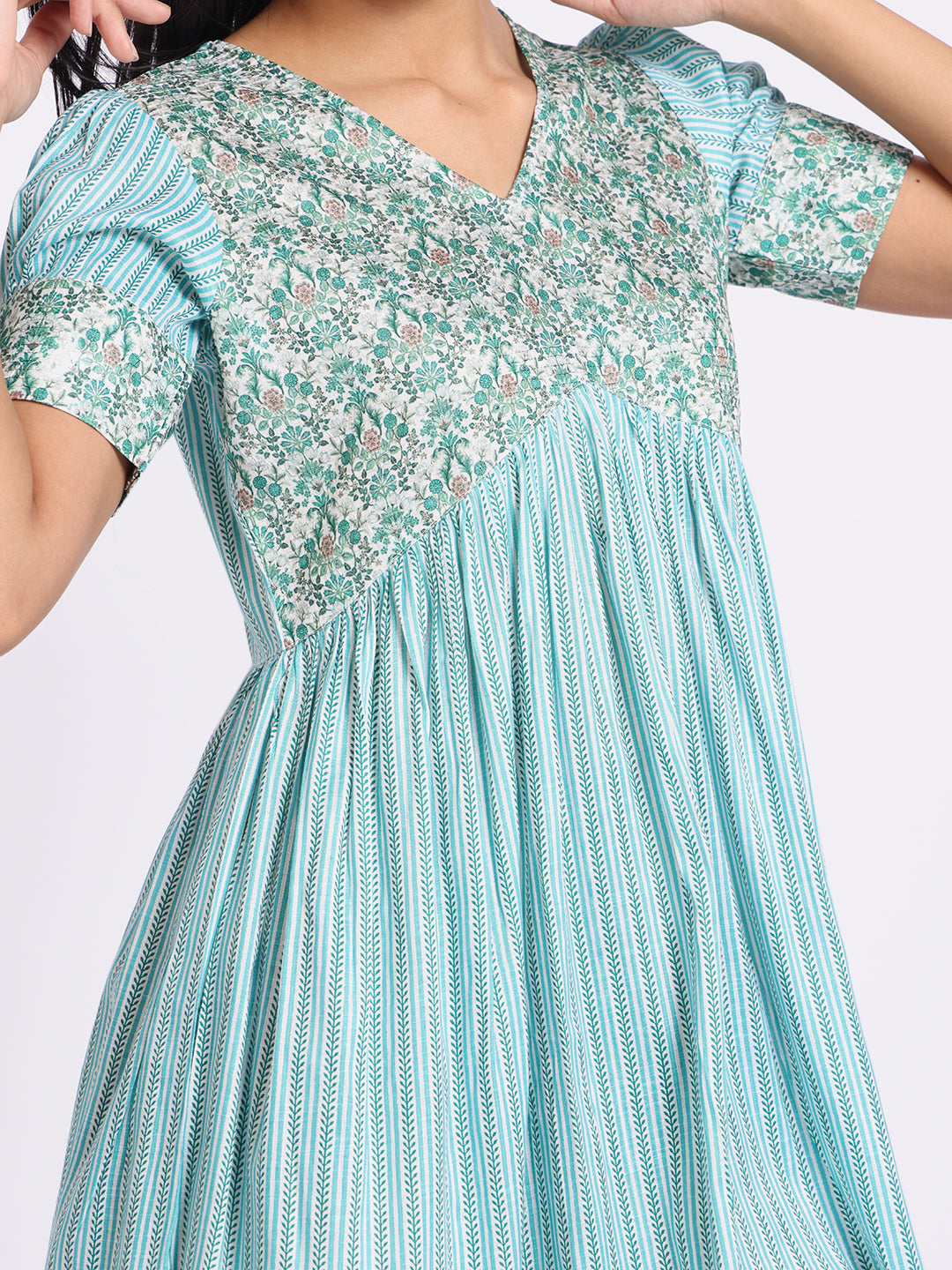 Floral Print A Line Dress with V Neck and Soft Pleated Fall